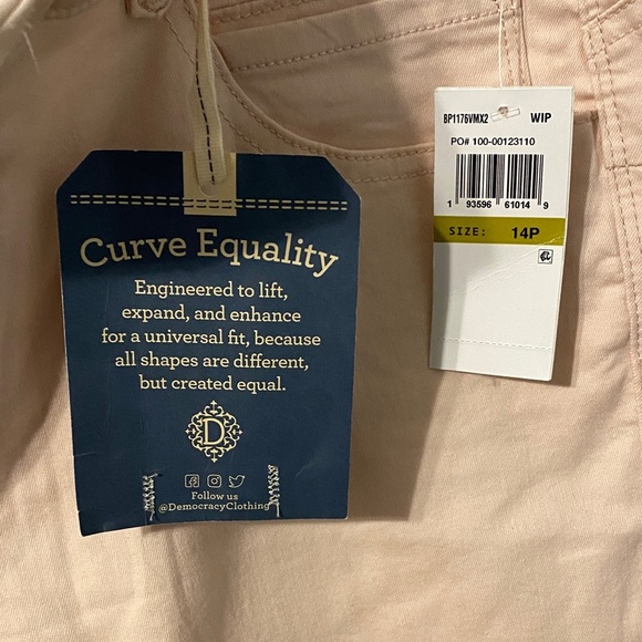 Democracy Blush Ankle Jeans - Picture 2 of 11